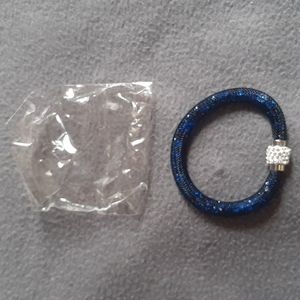 (2/$20) New Mesh Crystal Bracelet with Crystal Magnet Clasp Navy Blue